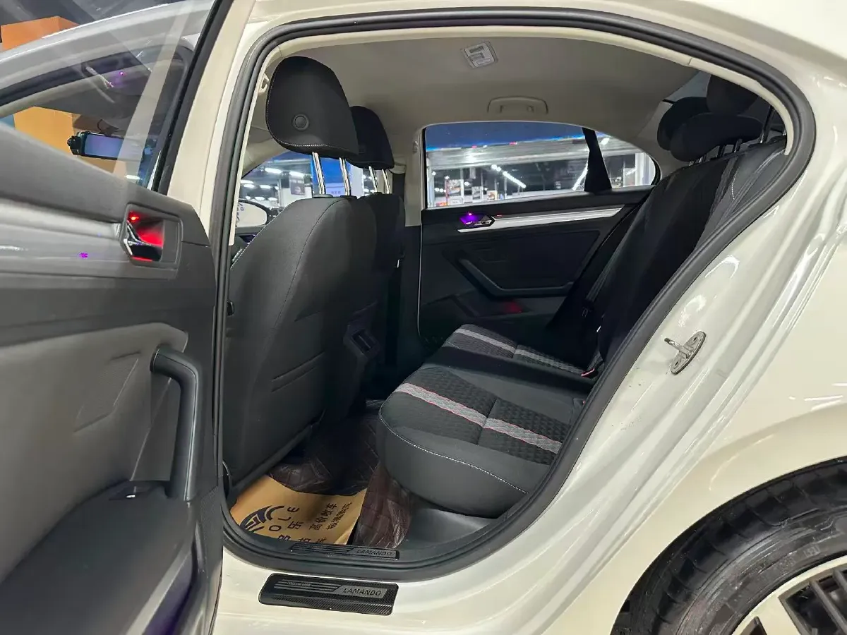 2019 Volkswagen T-Cross 1.4T 150HP L4 7DCT,autocango,china used car exporter,china ev exporter,chinese used car exporter,chinese used ev exporter