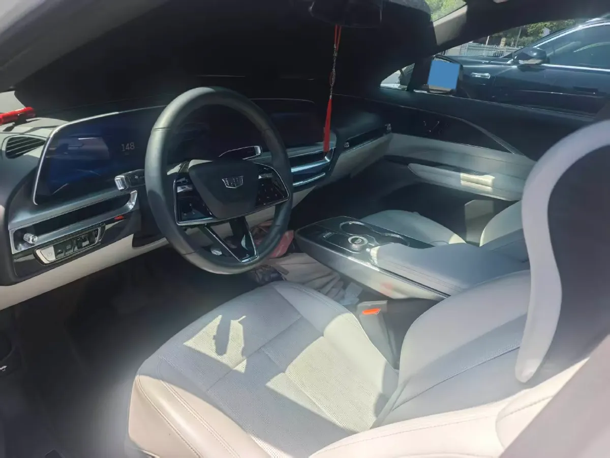 2024 Cadillac IQ Lyriq BEV 68.4KWH,autocango,china used car exporter,china ev exporter,chinese used car exporter,chinese used ev exporter