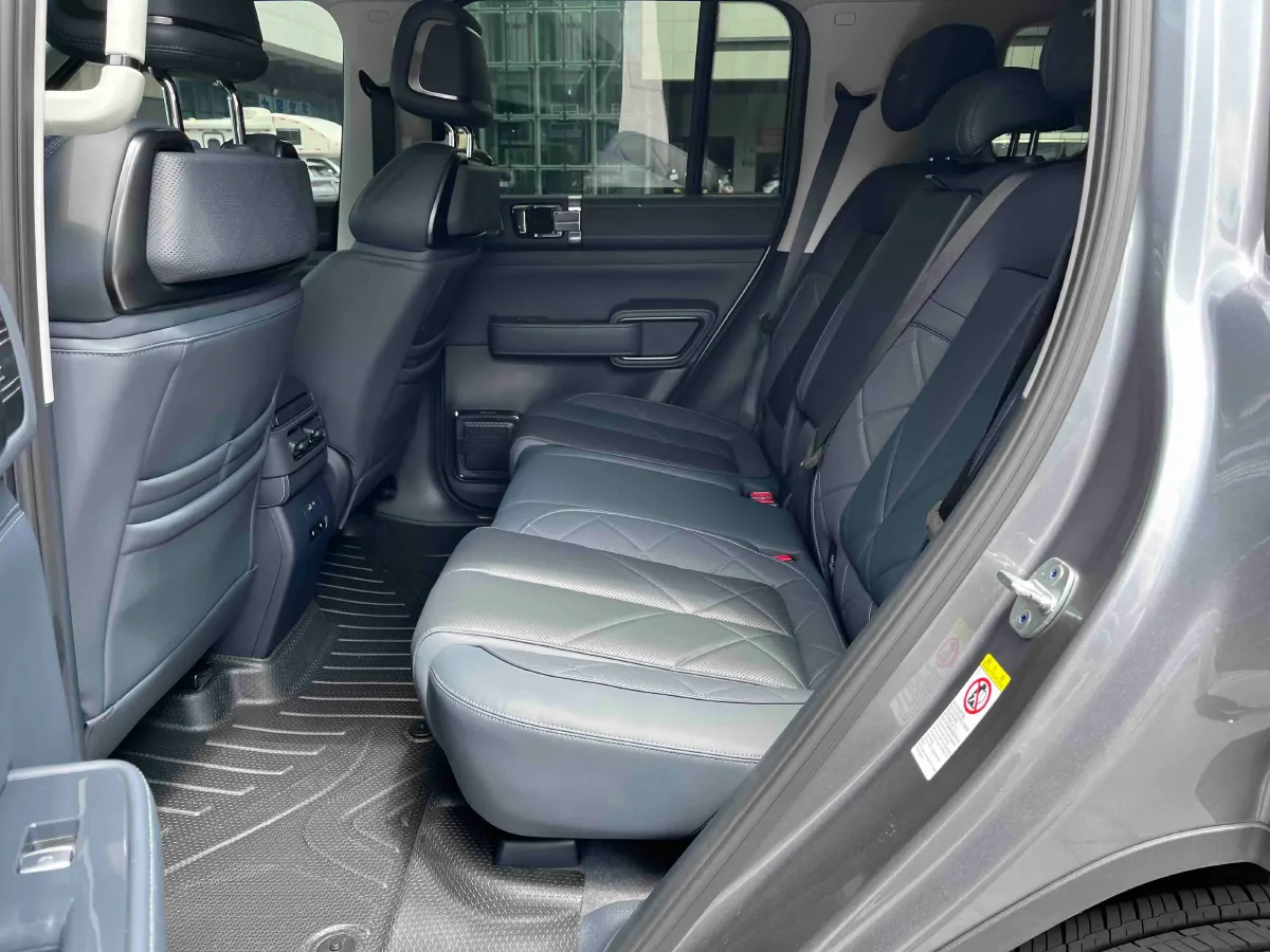 2023 FangChengBao Bao 5 1.5T 194HP L4 E-CVT PHEV 31.8KWH,autocango,china used car exporter,china ev exporter,chinese used car exporter,chinese used ev exporter