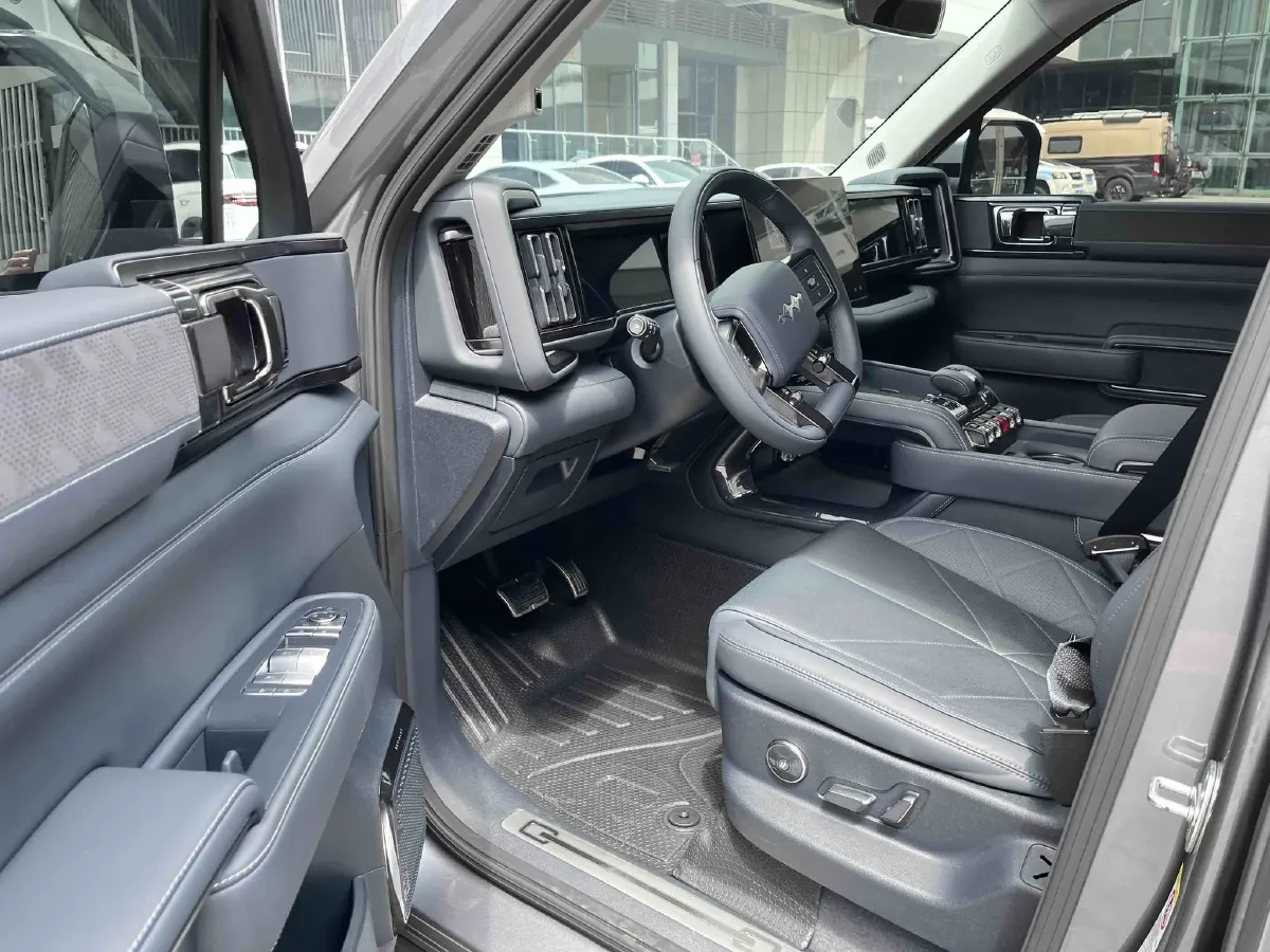 2023 FangChengBao Bao 5 1.5T 194HP L4 E-CVT PHEV 31.8KWH,autocango,china used car exporter,china ev exporter,chinese used car exporter,chinese used ev exporter