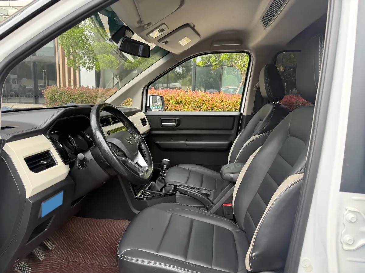 2019 WuLing HongGuang Plus 1.5T 147HP L4 6MT,autocango,china used car exporter,china ev exporter,chinese used car exporter,chinese used ev exporter
