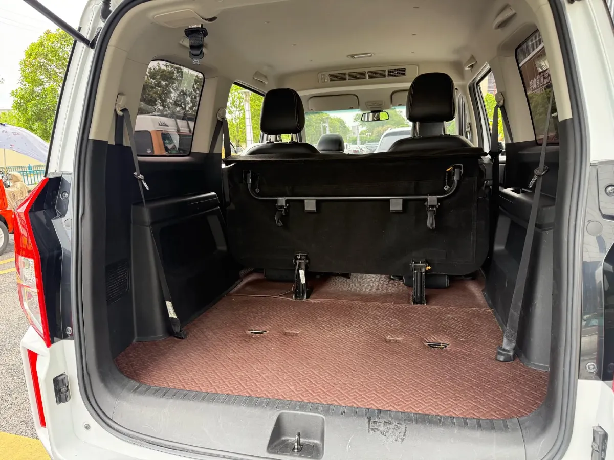 2019 WuLing HongGuang Plus 1.5T 147HP L4 6MT,autocango,china used car exporter,china ev exporter,chinese used car exporter,chinese used ev exporter