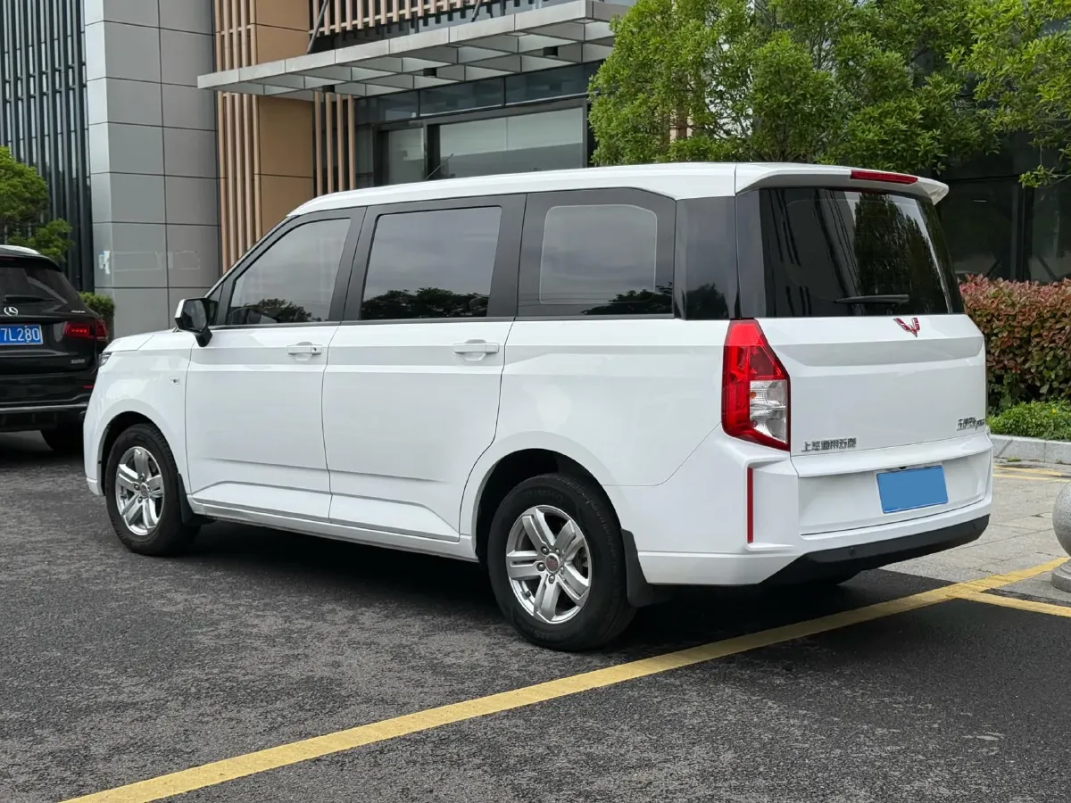 2019 WuLing HongGuang Plus 1.5T 147HP L4 6MT,autocango,china used car exporter,china ev exporter,chinese used car exporter,chinese used ev exporter