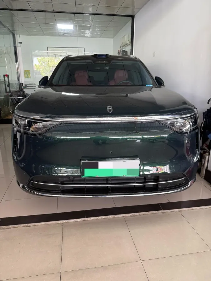 2025 AITO AITO M8 REEV 160HP REEV 53.4KWH,autocango,china used car exporter,china ev exporter,chinese used car exporter,chinese used ev exporter