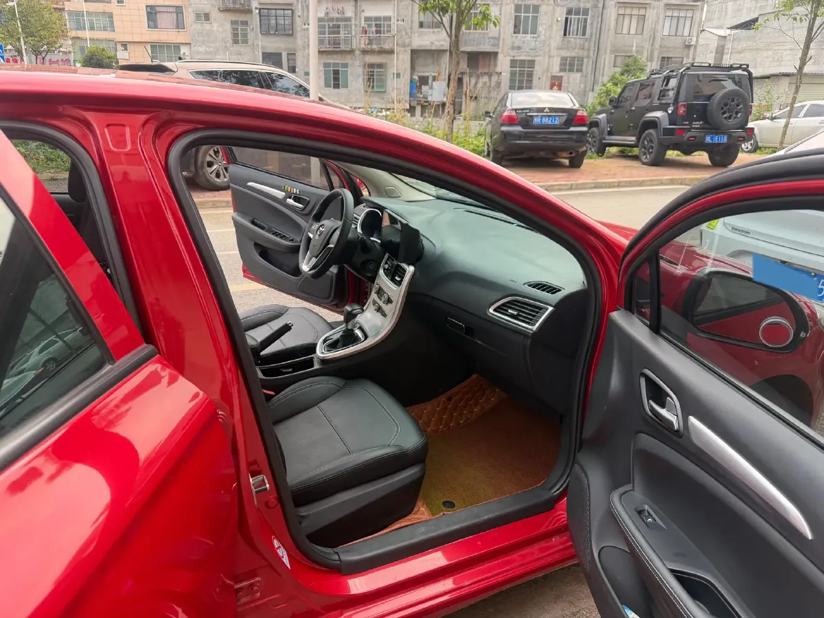 2017 Brilliance Auto H530 1.6L 118HP L4 5AT,autocango,china used car exporter,china ev exporter,chinese used car exporter,chinese used ev exporter