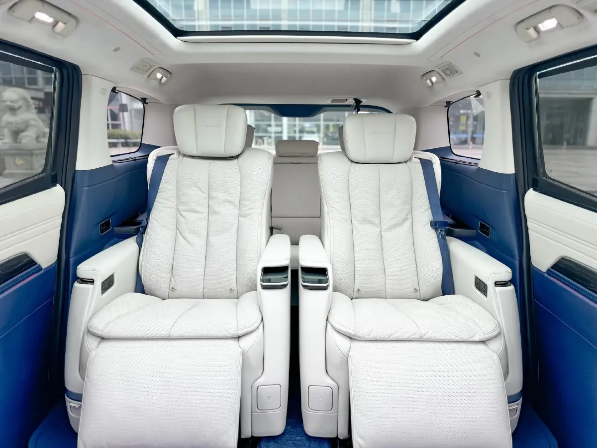 2025 Buick Century 2.0T 237HP L4 9AT,autocango,china used car exporter,china ev exporter,chinese used car exporter,chinese used ev exporter