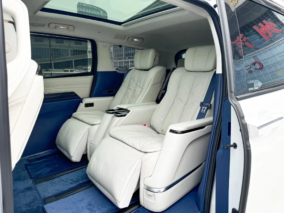 2025 Buick Century 2.0T 237HP L4 9AT,autocango,china used car exporter,china ev exporter,chinese used car exporter,chinese used ev exporter