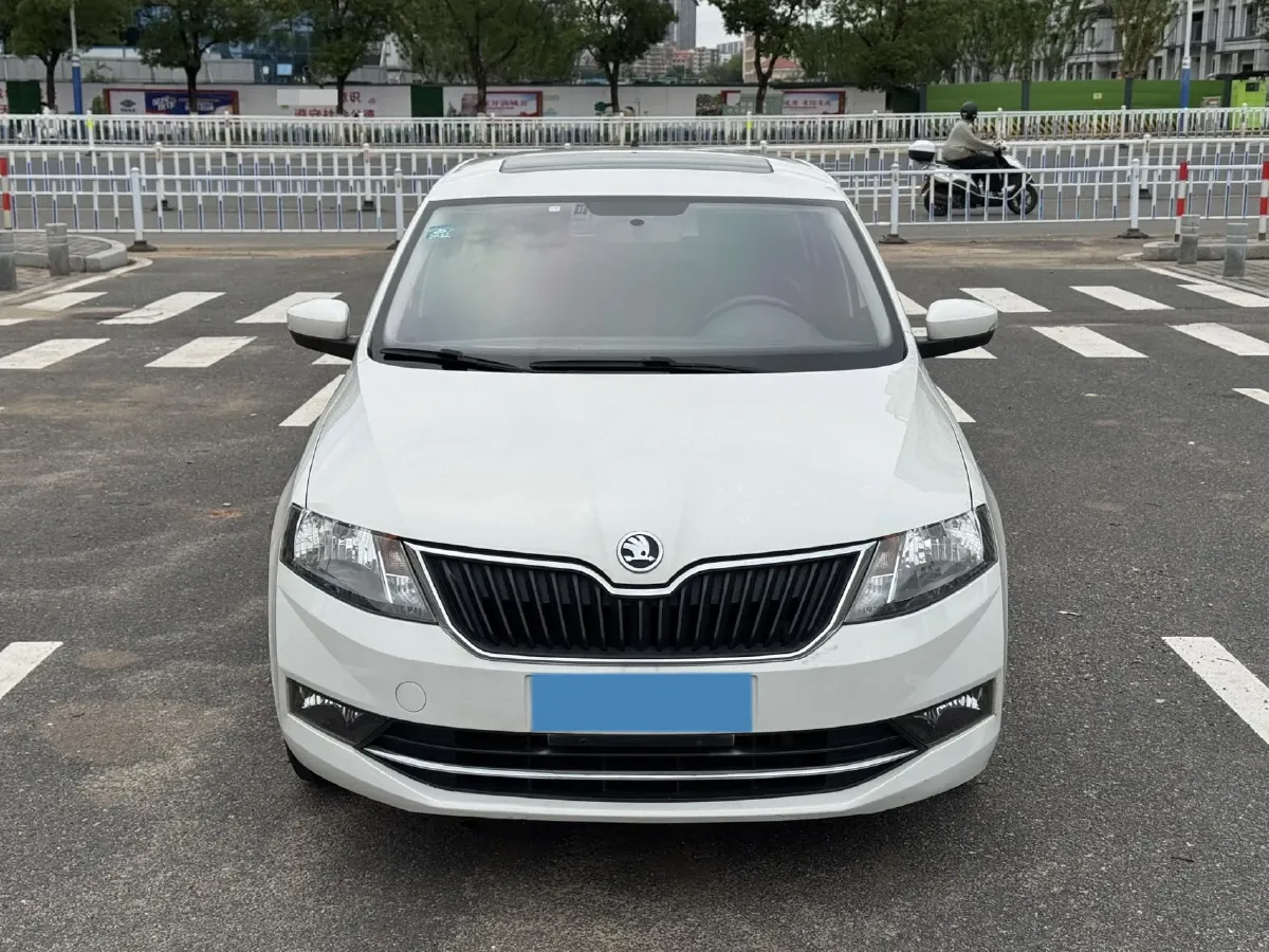 2018 Skoda Rapid Spaceback 1.6L 110HP L4 6AT,autocango,china used car exporter,china ev exporter,chinese used car exporter,chinese used ev exporter