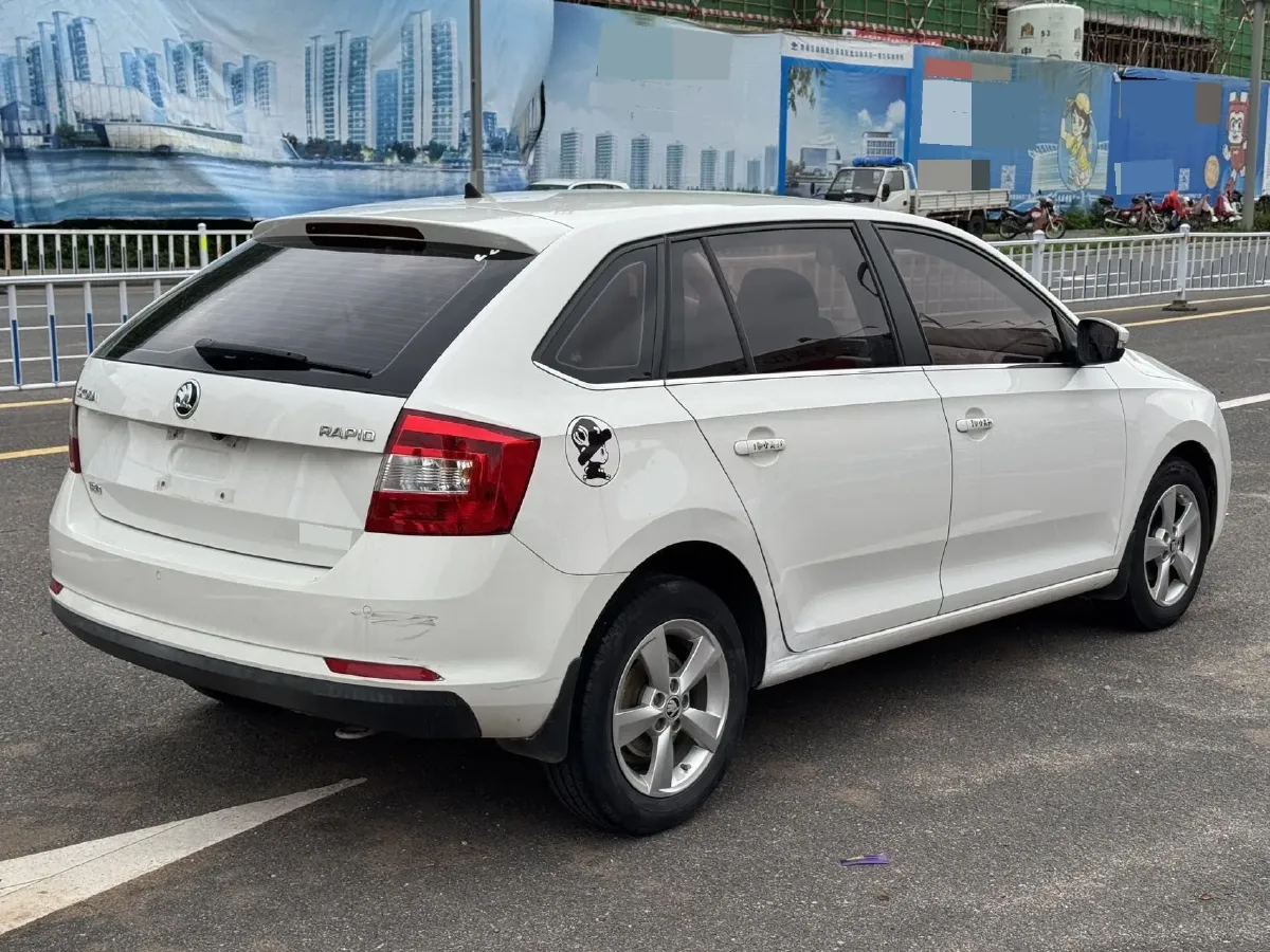 2018 Skoda Rapid Spaceback 1.6L 110HP L4 6AT,autocango,china used car exporter,china ev exporter,chinese used car exporter,chinese used ev exporter