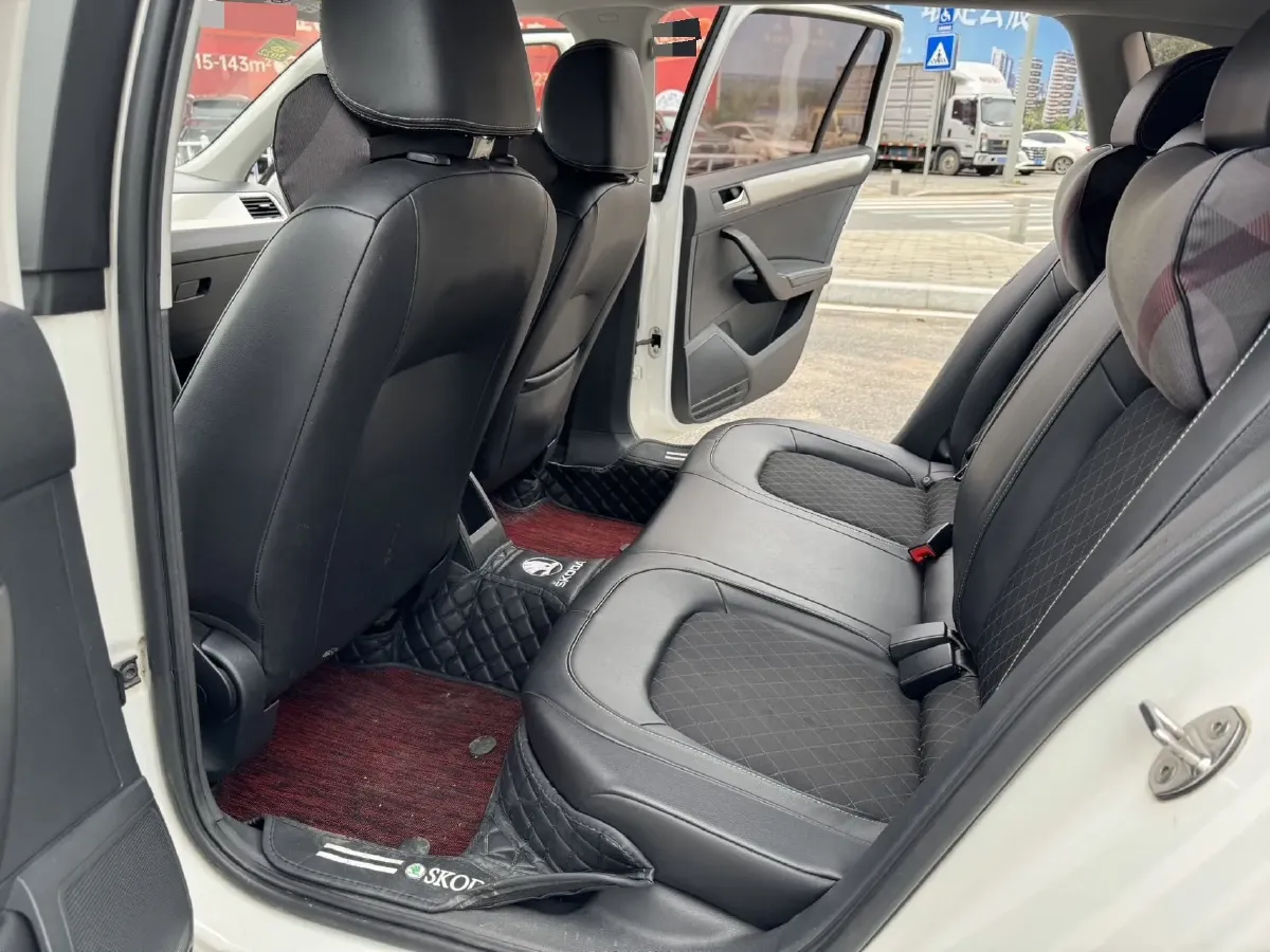 2018 Skoda Rapid Spaceback 1.6L 110HP L4 6AT,autocango,china used car exporter,china ev exporter,chinese used car exporter,chinese used ev exporter