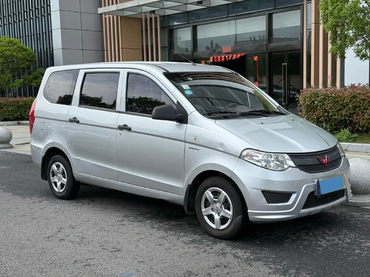 2018 WuLing HongGuang 1.5L 105HP L4 5MT,autocango,china used car exporter,china ev exporter,chinese used car exporter,chinese used ev exporter