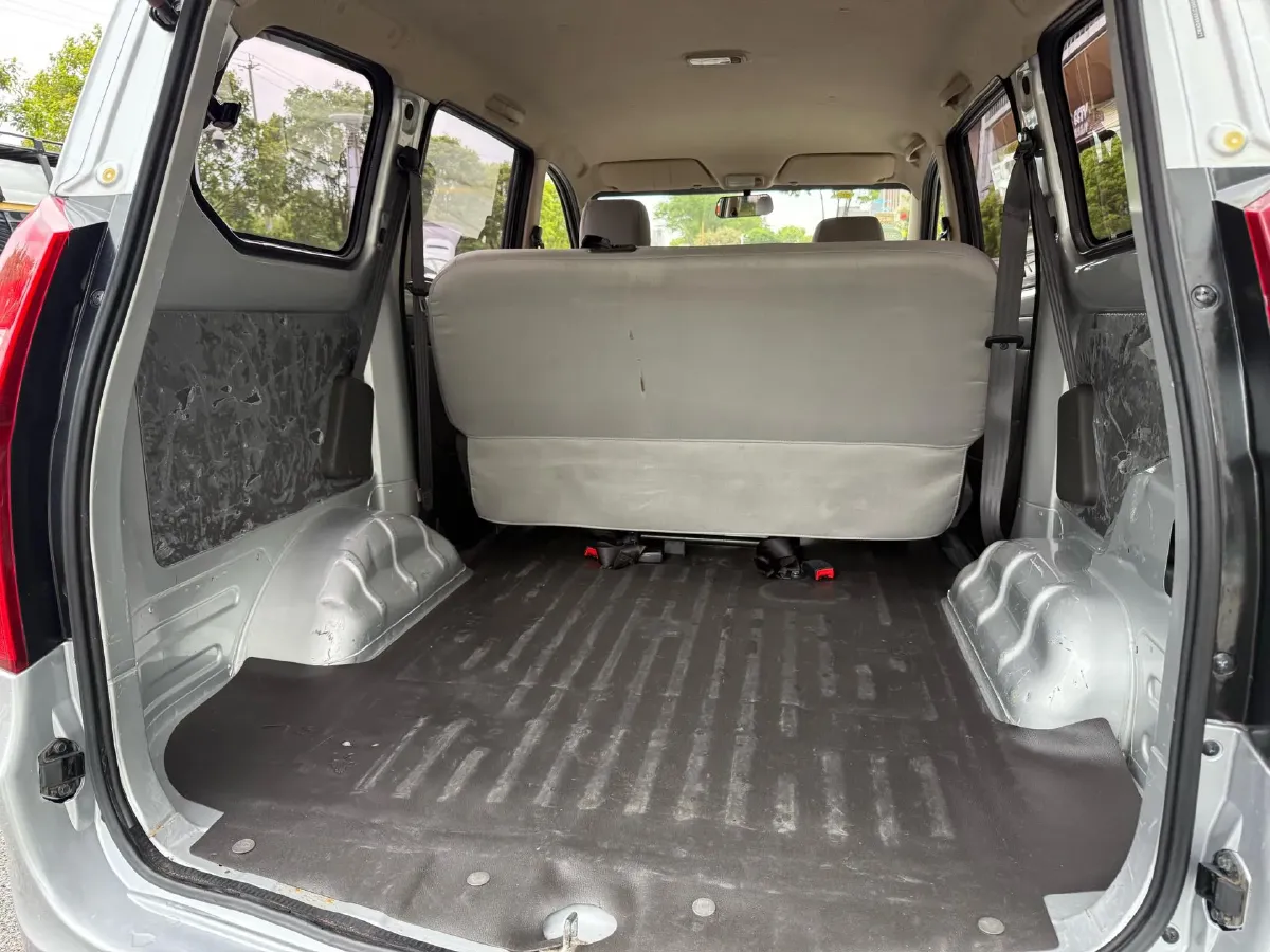 2018 WuLing HongGuang 1.5L 105HP L4 5MT,autocango,china used car exporter,china ev exporter,chinese used car exporter,chinese used ev exporter