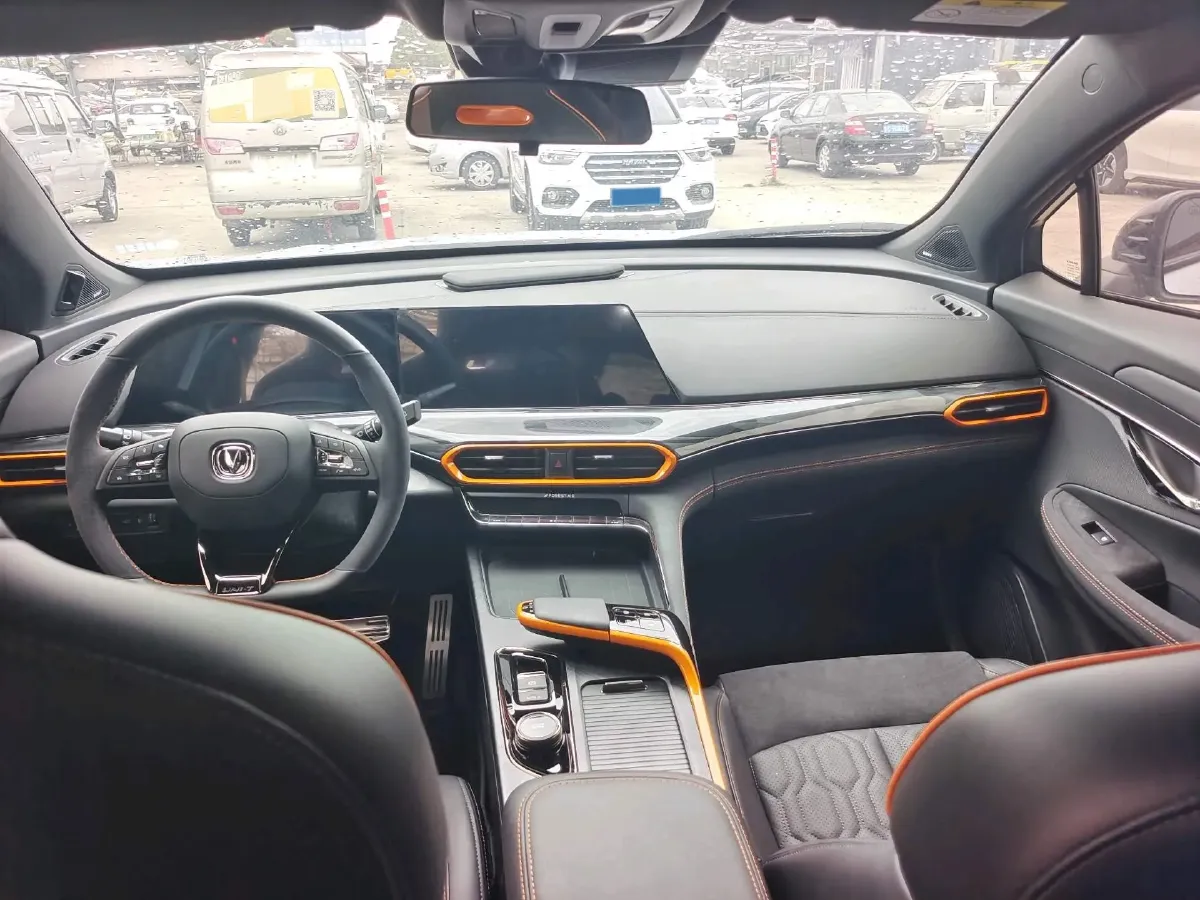 2021 ChangAn UNI-T 1.5T 180HP L4 7DCT,autocango,china used car exporter,china ev exporter,chinese used car exporter,chinese used ev exporter