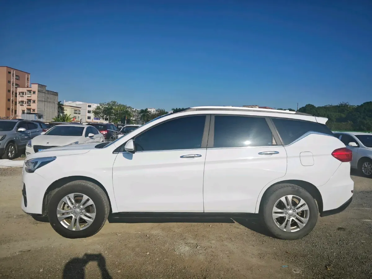 2019 Haval M6 1.5T 150HP L4 6MT,autocango,china used car exporter,china ev exporter,chinese used car exporter,chinese used ev exporter