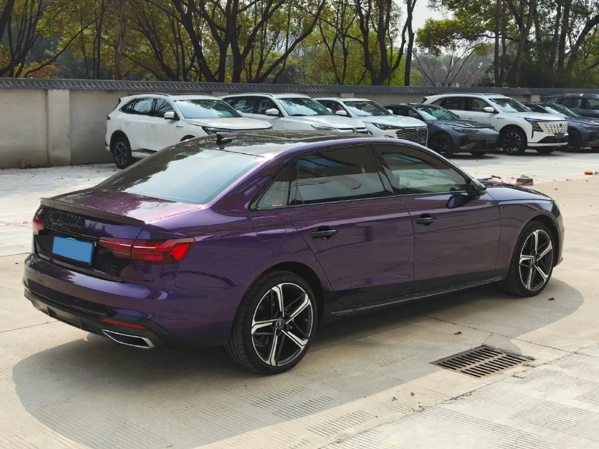 2024 Audi A4L 2.0T 190HP L4 7DCT,autocango,china used car exporter,china ev exporter,chinese used car exporter,chinese used ev exporter