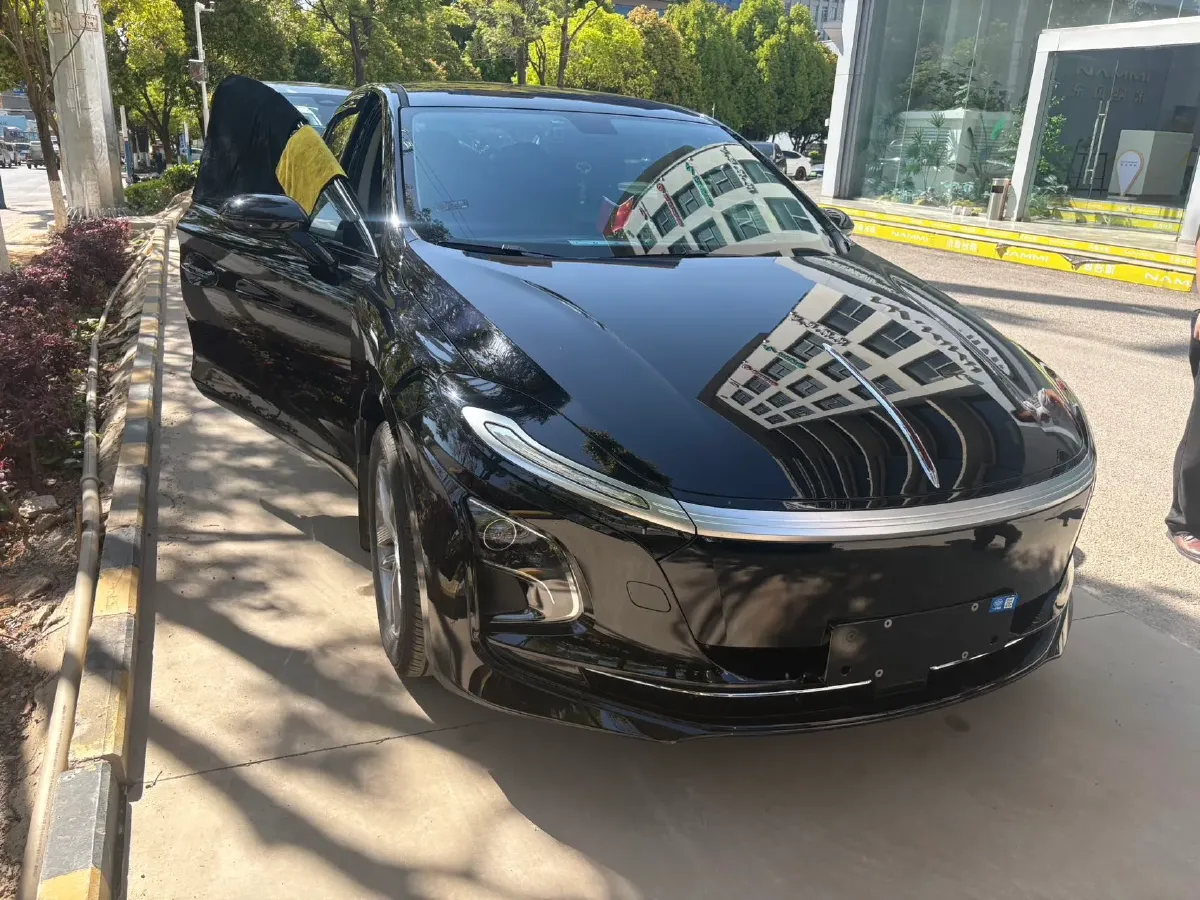 2025 HongQi E-QM5 BEV,autocango,china used car exporter,china ev exporter,chinese used car exporter,chinese used ev exporter