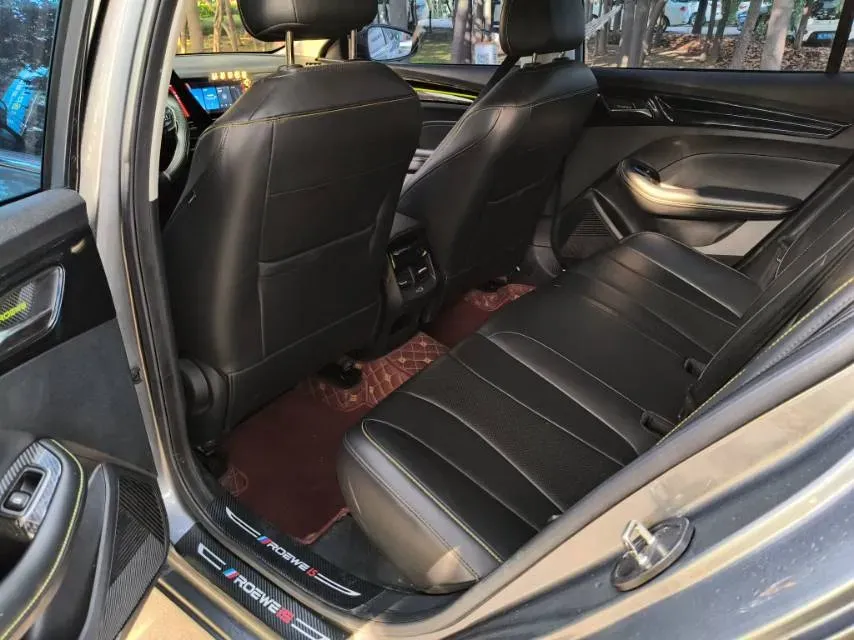 2021 Roewe i5 1.5L 120HP L4 CVT,autocango,china used car exporter,china ev exporter,chinese used car exporter,chinese used ev exporter