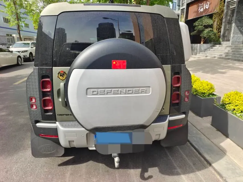 2020 Land Rover Defender 3.0T 400HP L6 8AT,autocango,china used car exporter,china ev exporter,chinese used car exporter,chinese used ev exporter
