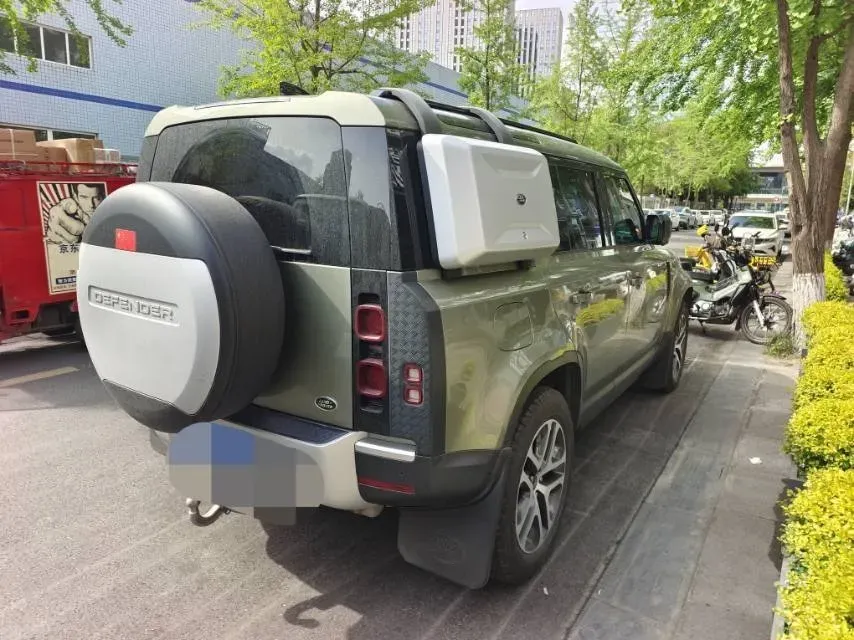 2020 Land Rover Defender 3.0T 400HP L6 8AT,autocango,china used car exporter,china ev exporter,chinese used car exporter,chinese used ev exporter