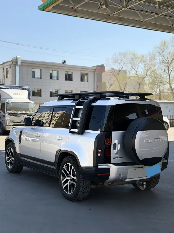 2020 Land Rover Defender 3.0T 400HP L6 8AT,autocango,china used car exporter,china ev exporter,chinese used car exporter,chinese used ev exporter