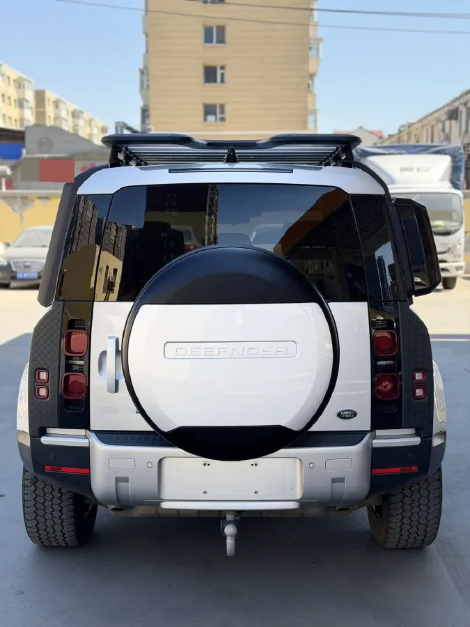 2020 Land Rover Defender 3.0T 400HP L6 8AT,autocango,china used car exporter,china ev exporter,chinese used car exporter,chinese used ev exporter