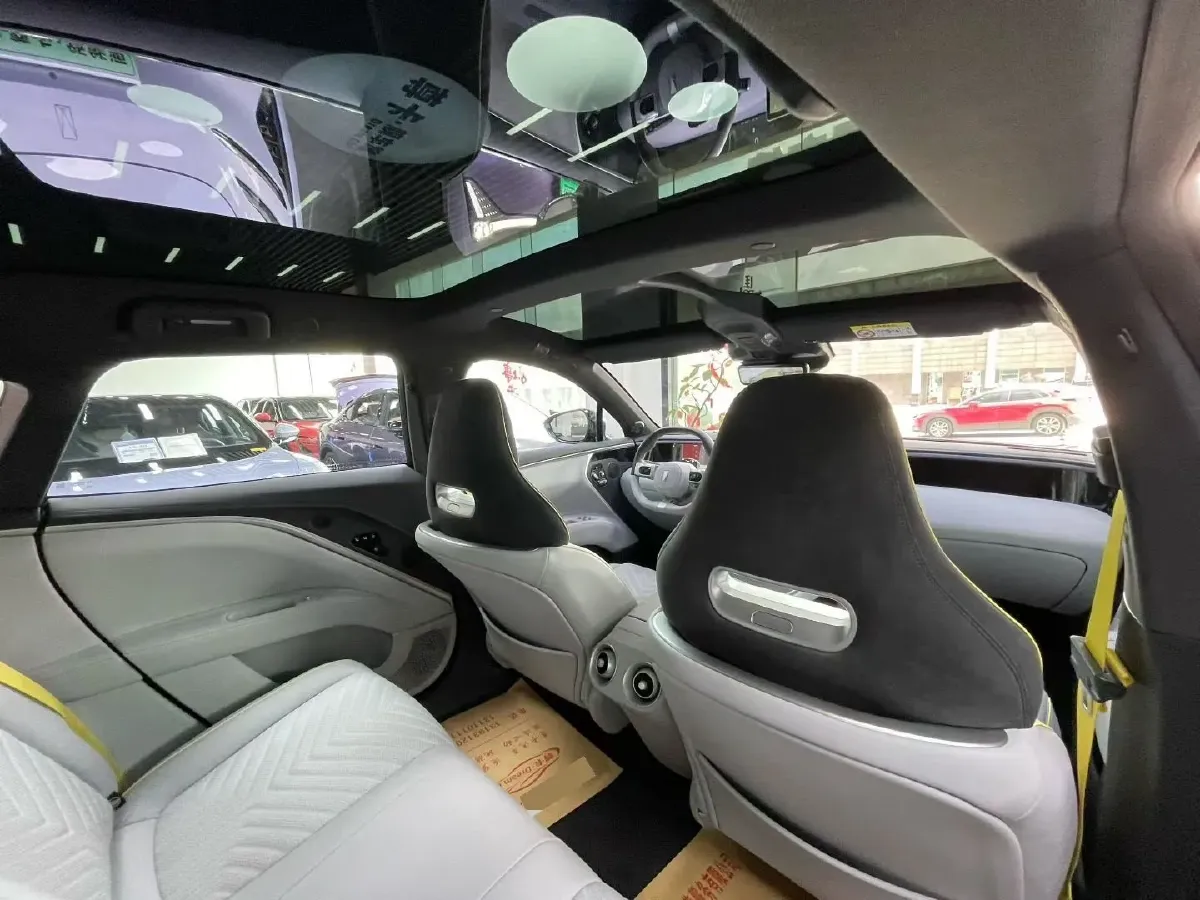 2025 Avatr 11 1.5T 156HP L4 REEV,autocango,china used car exporter,china ev exporter,chinese used car exporter,chinese used ev exporter