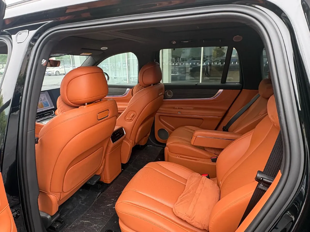 2024 AITO AITO M9 1.5T 152HP L4 REEV 42KWH,autocango,china used car exporter,china ev exporter,chinese used car exporter,chinese used ev exporter