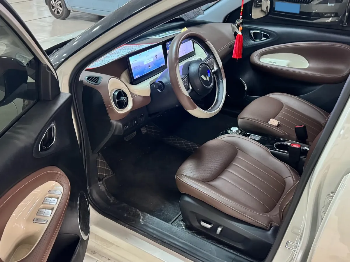 2023 WuLing BinGuo BEV 31.9KWH,autocango,china used car exporter,china ev exporter,chinese used car exporter,chinese used ev exporter