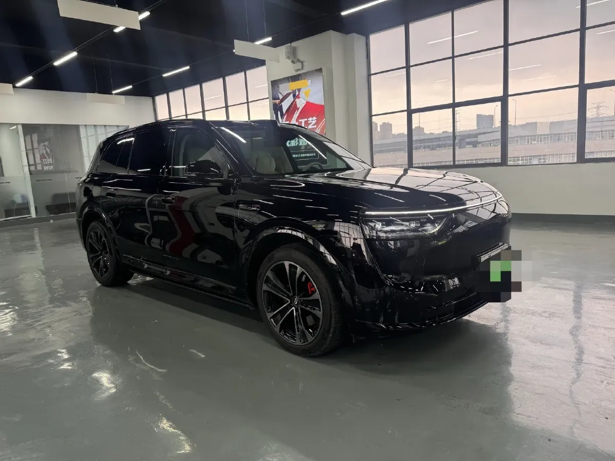 2025 AITO AITO M8 REEV 160HP REEV 53.4KWH,autocango,china used car exporter,china ev exporter,chinese used car exporter,chinese used ev exporter