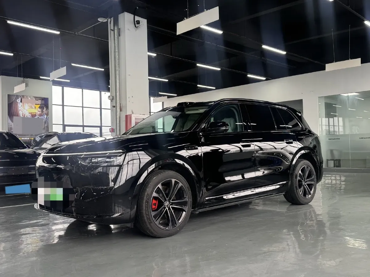 2025 AITO AITO M8 REEV 160HP REEV 53.4KWH,autocango,china used car exporter,china ev exporter,chinese used car exporter,chinese used ev exporter