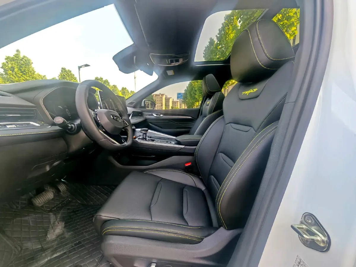 2023 Geely Preface 1.5T 181HP L4 7DCT,autocango,china used car exporter,china ev exporter,chinese used car exporter,chinese used ev exporter