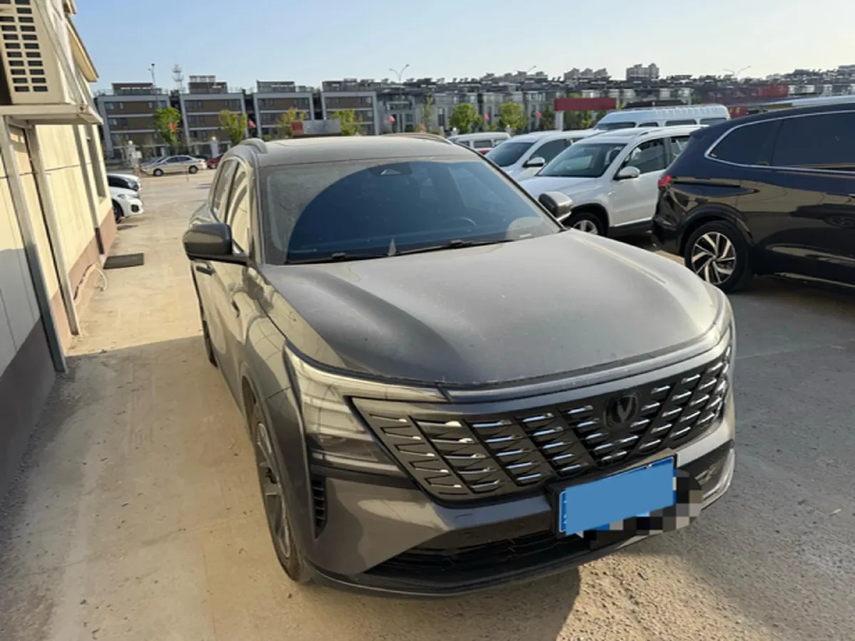 2025 ChangAn CS75 Plus 1.5T 192HP L4 8AT,autocango,china used car exporter,china ev exporter,chinese used car exporter,chinese used ev exporter