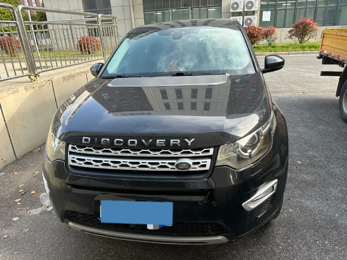 2017 Land Rover Discovery Sport 2.0T 241HP L4 9AT,autocango,china used car exporter,china ev exporter,chinese used car exporter,chinese used ev exporter