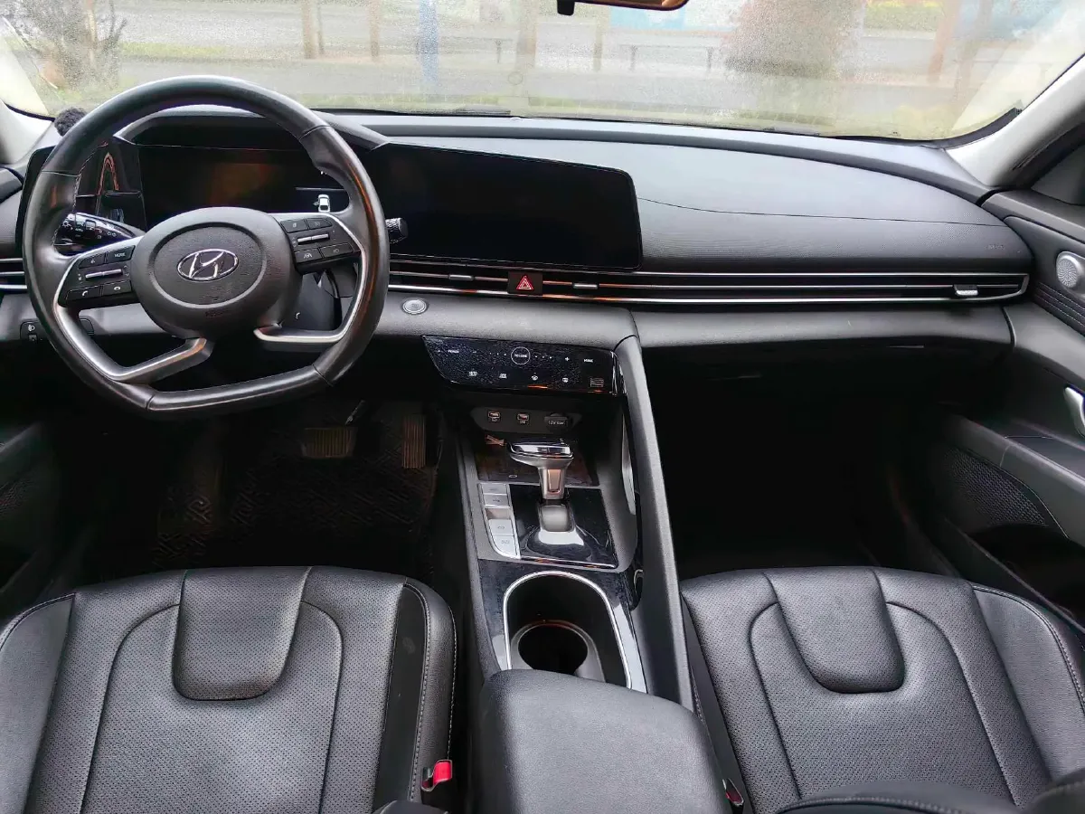 2021 Hyundai Elantra 1.5L 115HP L4 CVT,autocango,china used car exporter,china ev exporter,chinese used car exporter,chinese used ev exporter