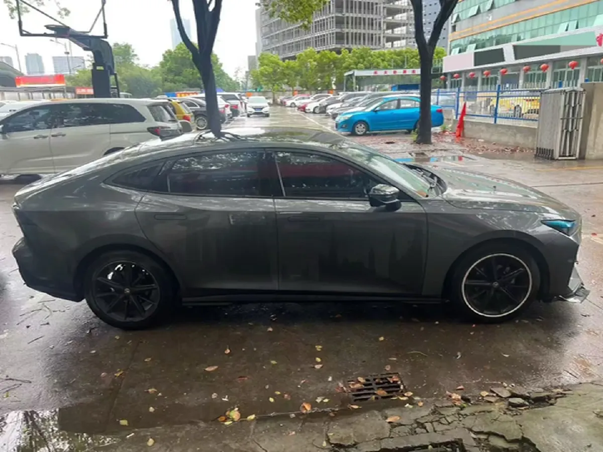 2022 ChangAn UNI-V 1.5T 188HP L4 7DCT,autocango,china used car exporter,china ev exporter,chinese used car exporter,chinese used ev exporter