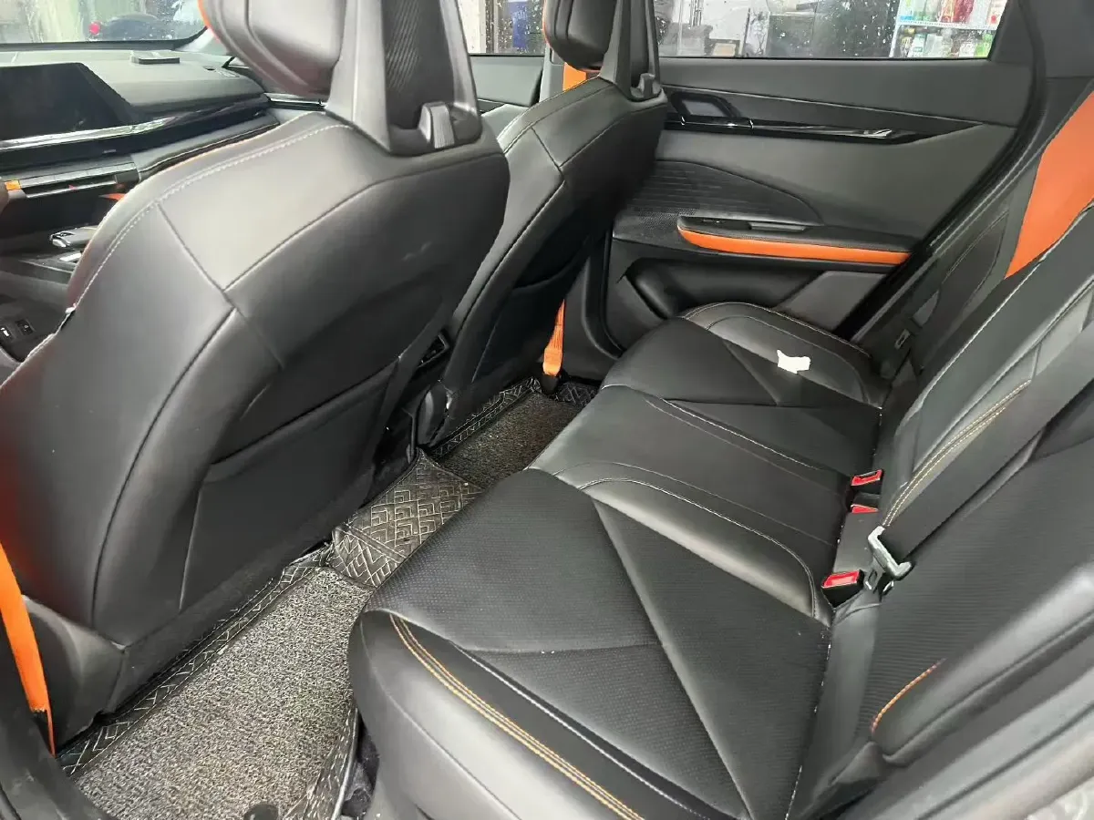 2022 ChangAn UNI-V 1.5T 188HP L4 7DCT,autocango,china used car exporter,china ev exporter,chinese used car exporter,chinese used ev exporter