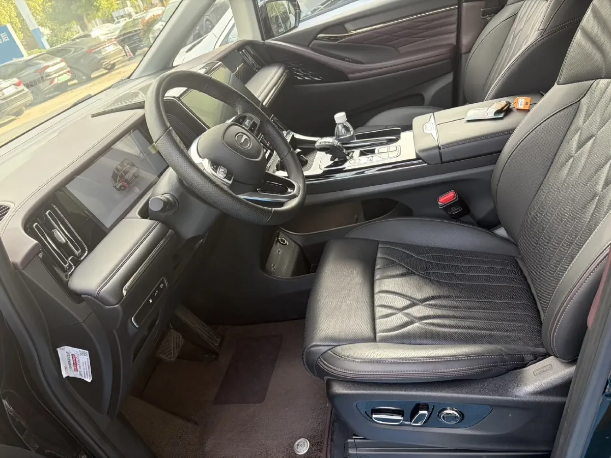 2024 GAC Trumpchi M8 2.0T 190HP L4 2DHT Hybrid,autocango,china used car exporter,china ev exporter,chinese used car exporter,chinese used ev exporter