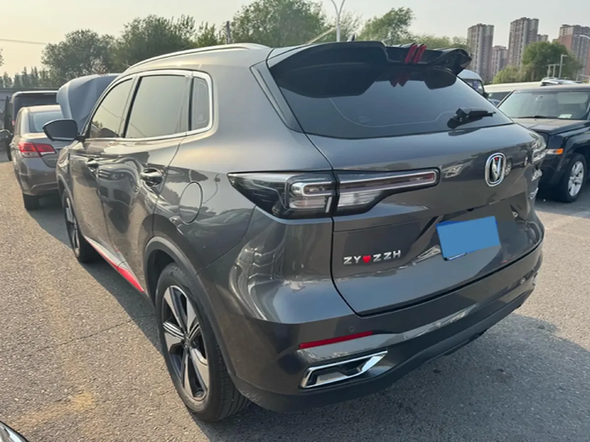 2022 ChangAn UNI-V 1.5T 188HP L4 7DCT,autocango,china used car exporter,china ev exporter,chinese used car exporter,chinese used ev exporter