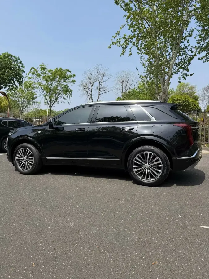 2025 Cadillac XT5 2.0T 237HP L4 9AT,autocango,china used car exporter,china ev exporter,chinese used car exporter,chinese used ev exporter