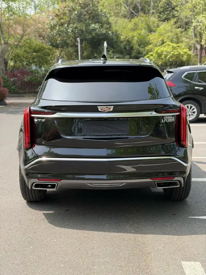 2025 Cadillac XT5 2.0T 237HP L4 9AT,autocango,china used car exporter,china ev exporter,chinese used car exporter,chinese used ev exporter