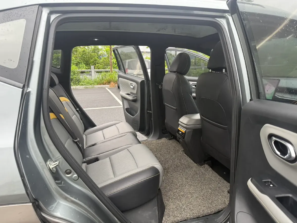 2022 Geely Okavango 1.8T 184HP L4 7DCT,autocango,china used car exporter,china ev exporter,chinese used car exporter,chinese used ev exporter