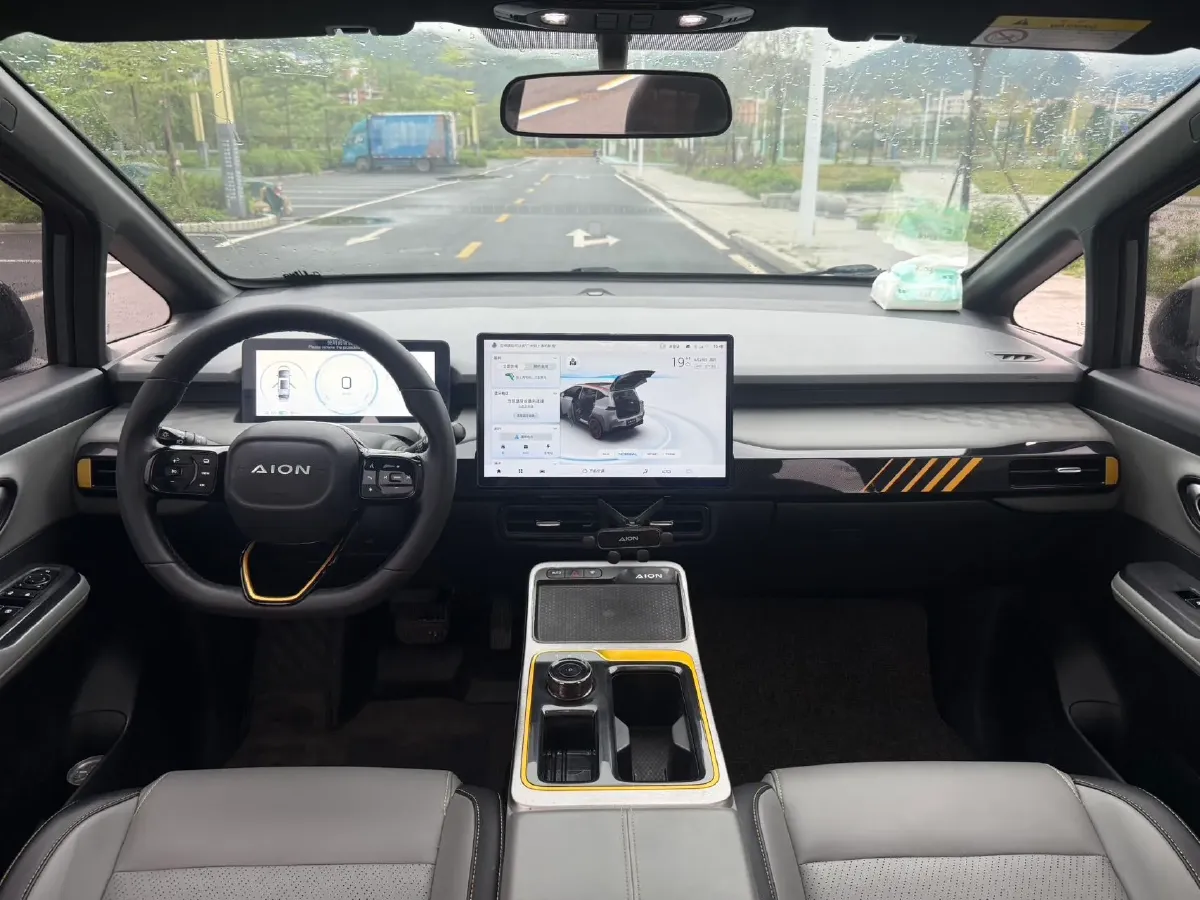 2022 Geely Okavango 1.8T 184HP L4 7DCT,autocango,china used car exporter,china ev exporter,chinese used car exporter,chinese used ev exporter