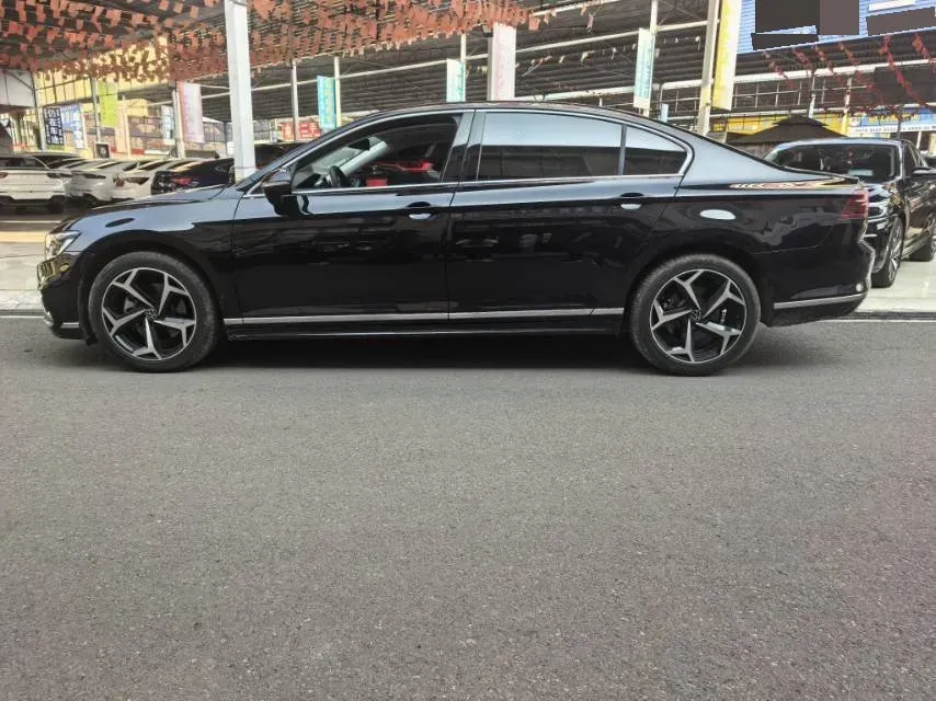 2023 Volkswagen Magotan 2.0T 186HP L4 7DCT,autocango,china used car exporter,china ev exporter,chinese used car exporter,chinese used ev exporter