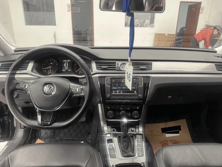 2017 Volkswagen Passat 1.8T 180HP L4 7DCT,autocango,china used car exporter,china ev exporter,chinese used car exporter,chinese used ev exporter