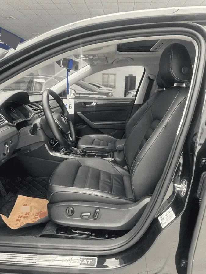 2017 Volkswagen Passat 1.8T 180HP L4 7DCT,autocango,china used car exporter,china ev exporter,chinese used car exporter,chinese used ev exporter