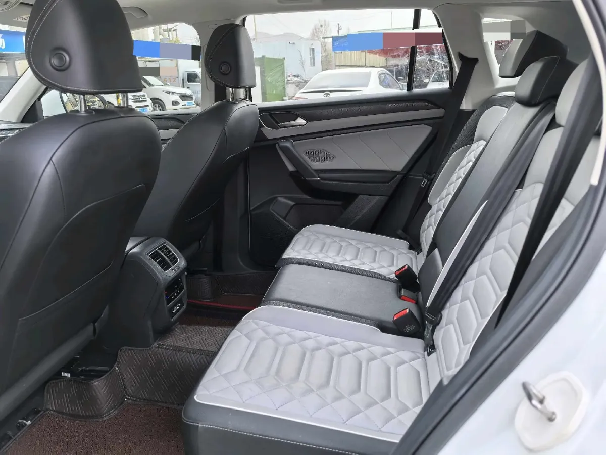 2024 Volkswagen Tayron 2.0T 186HP L4 7DCT,autocango,china used car exporter,china ev exporter,chinese used car exporter,chinese used ev exporter