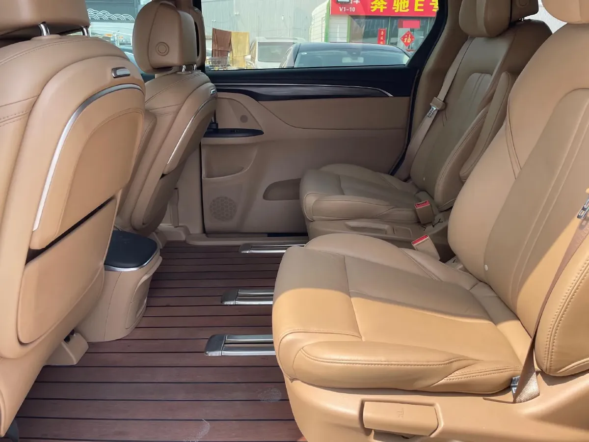 2021 Buick GL8 2.0T 237HP L4 9AT,autocango,china used car exporter,china ev exporter,chinese used car exporter,chinese used ev exporter
