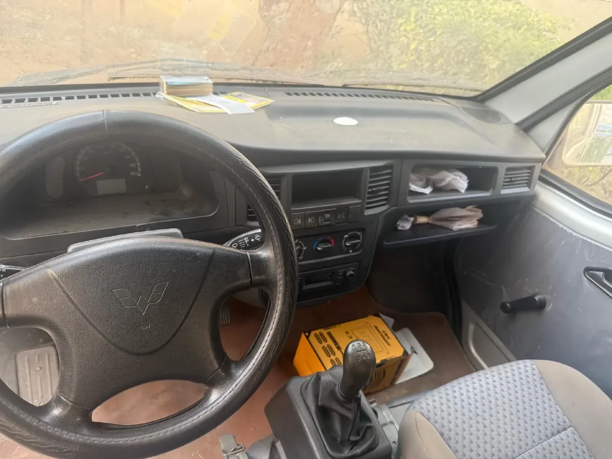 2020 WuLing ZhiGuang 1.2L 76HP L4 5MT,autocango,china used car exporter,china ev exporter,chinese used car exporter,chinese used ev exporter