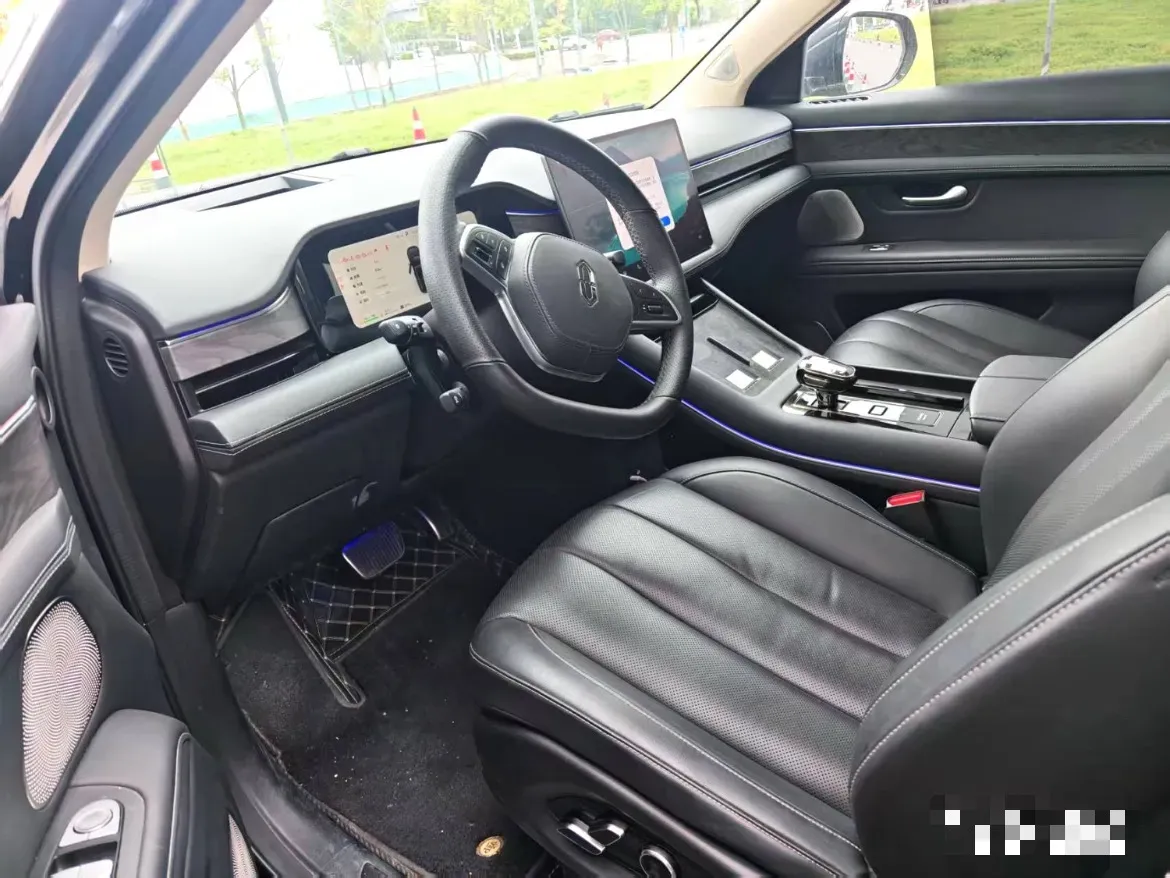 2022 Volvo S60 2.0T 197HP L4 8AT,autocango,china used car exporter,china ev exporter,chinese used car exporter,chinese used ev exporter