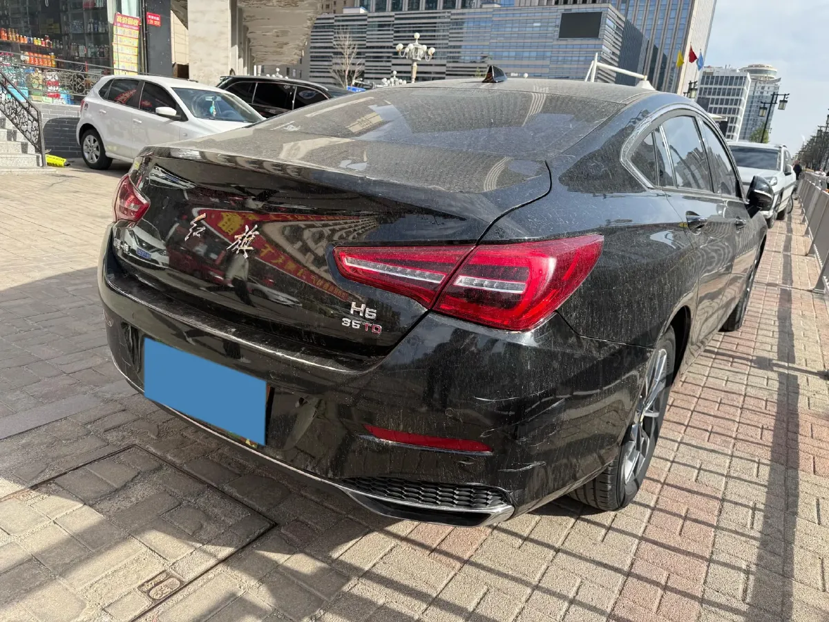 2022 HongQi H5 1.5T 169HP L4 7DCT,autocango,china used car exporter,china ev exporter,chinese used car exporter,chinese used ev exporter